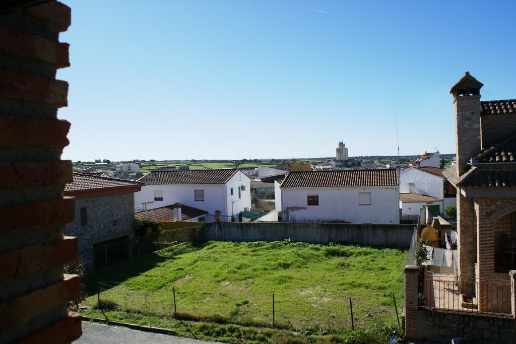 Casa Rural Pena Falcon Pensionat Torrejón el Rubio Exteriör bild