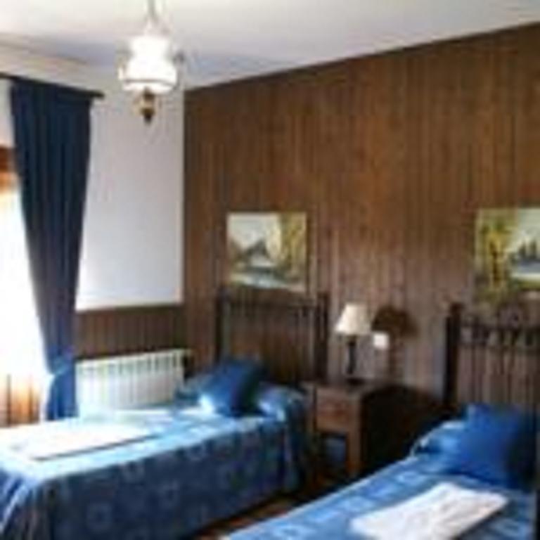 Casa Rural Pena Falcon Torrejón el Rubio Exteriör bild