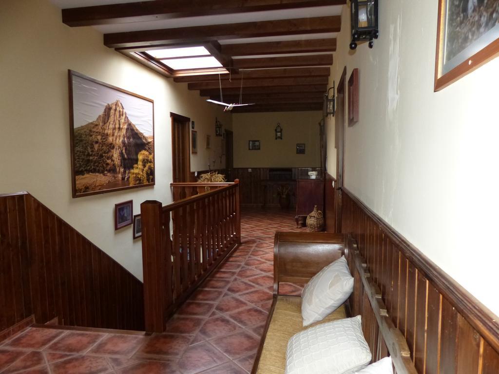 Casa Rural Pena Falcon Pensionat Torrejón el Rubio Exteriör bild