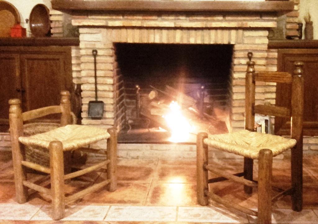 Casa Rural Pena Falcon Torrejón el Rubio Exteriör bild